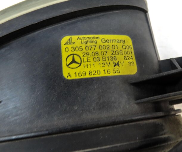 Thumbnail 5: 06-13 MERCEDES B C CL GL GLA ML S CLS (X164 X204 W164 W221) RIGHT FOGLIGHT LAMP