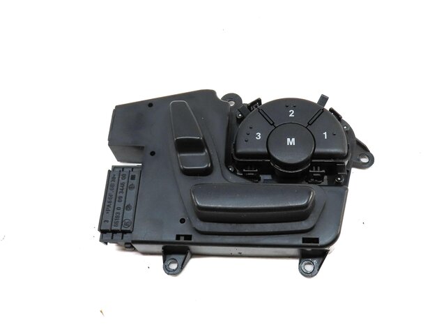 Thumbnail 2: 2008 MERCEDES GL450 (X164) FRONT RIGHT SEAT ADJUST SWITCH w/ LUMBAR (BLACK)