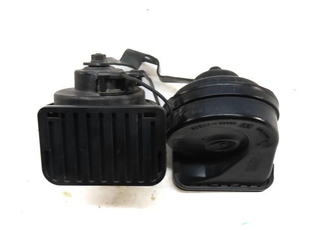 Thumbnail 5: 2013-2022 RANGE ROVER SPORT (L405 L494) HIGH & LOW TONE HORN SET-2