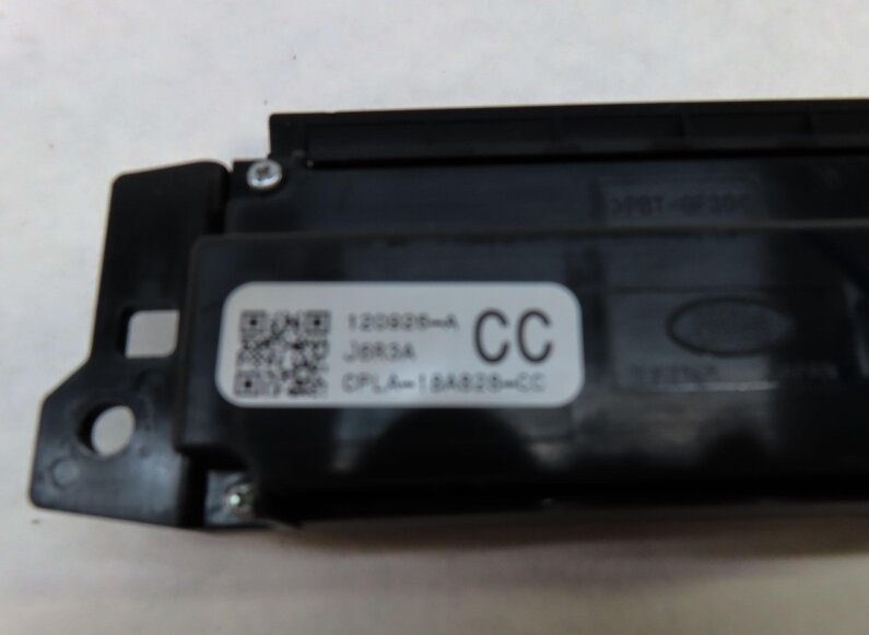 Thumbnail 4: 2013 LAND RANGE ROVER L405 FRONT RIGHT TOUCH SCREEN CONTROL MODULE CPLA18A828CC