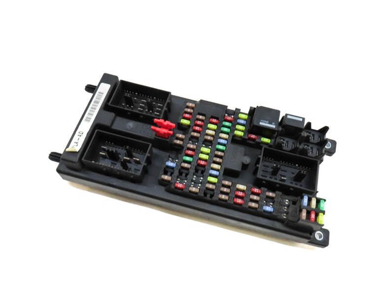 2013 RANGE ROVER (L405) FRONT RIGHT PASSENGER CABIN RELAY FUSE BOX CPLA14F041AD