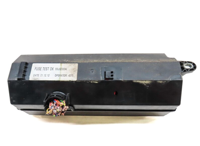 Thumbnail 6: 13-18 RANGE ROVER (L405) 5.0L AJ133 / 5.0L AJ133 SUPERCHARGED ENGINE FUSE BOX