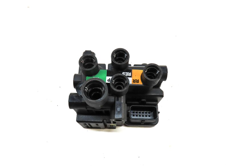 Thumbnail 4: 2013 LAND RANGE ROVER (L405) FRONT AIR SUSPENSION TRANSFER RELIEF VALVE