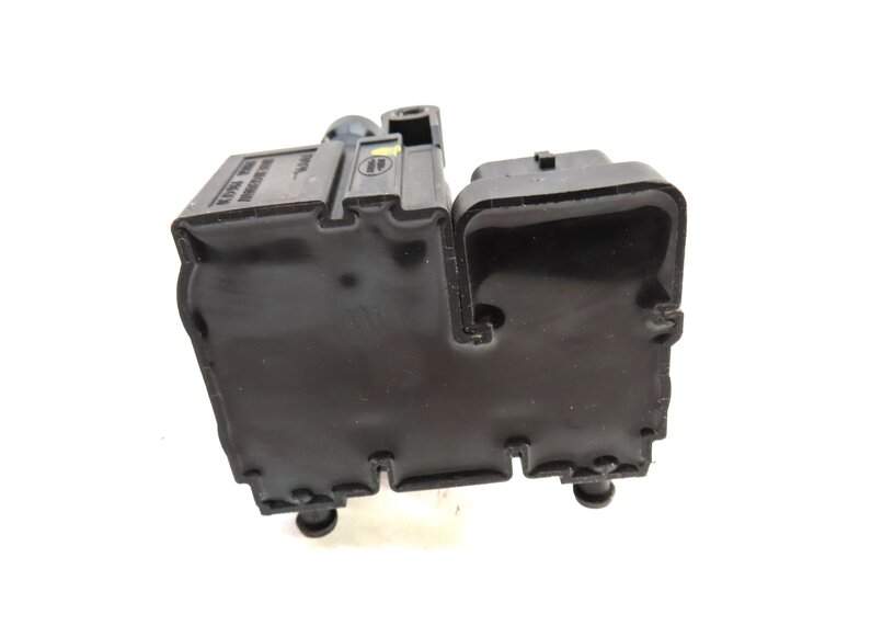 Thumbnail 5: 2013 LAND RANGE ROVER (L405) FRONT AIR SUSPENSION TRANSFER RELIEF VALVE