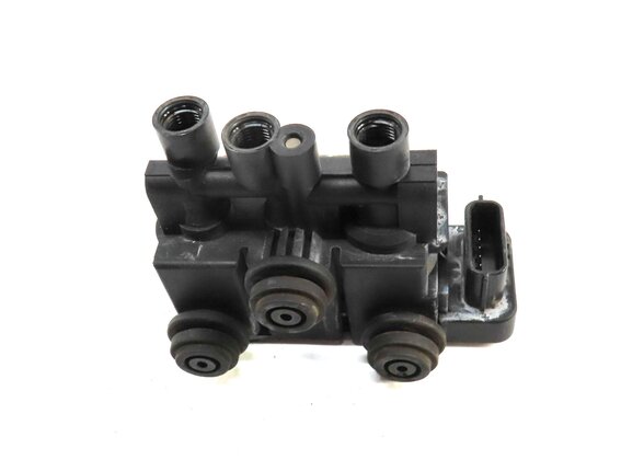 Thumbnail 2: 2013 LAND RANGE ROVER L405 REAR AIR SUSPENSION TRANSFER RELIEF VALVE CPLA5B710AB