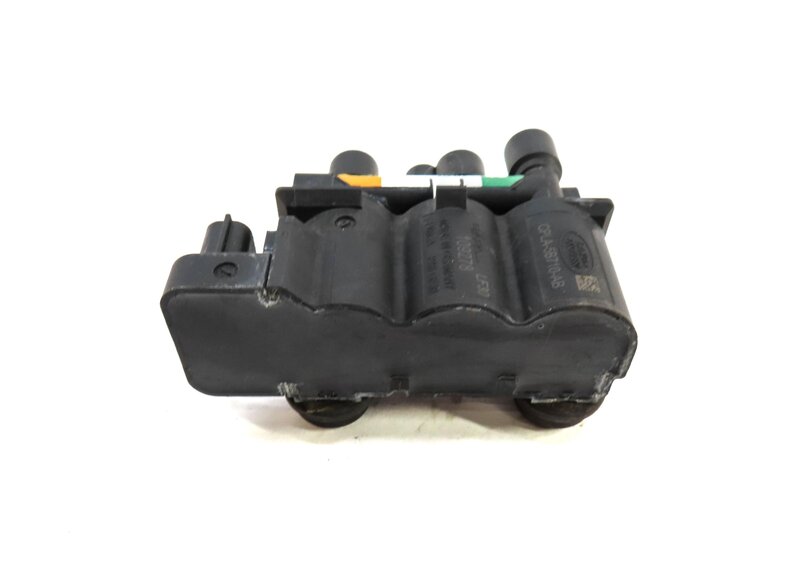 Thumbnail 6: 2013 LAND RANGE ROVER L405 REAR AIR SUSPENSION TRANSFER RELIEF VALVE CPLA5B710AB