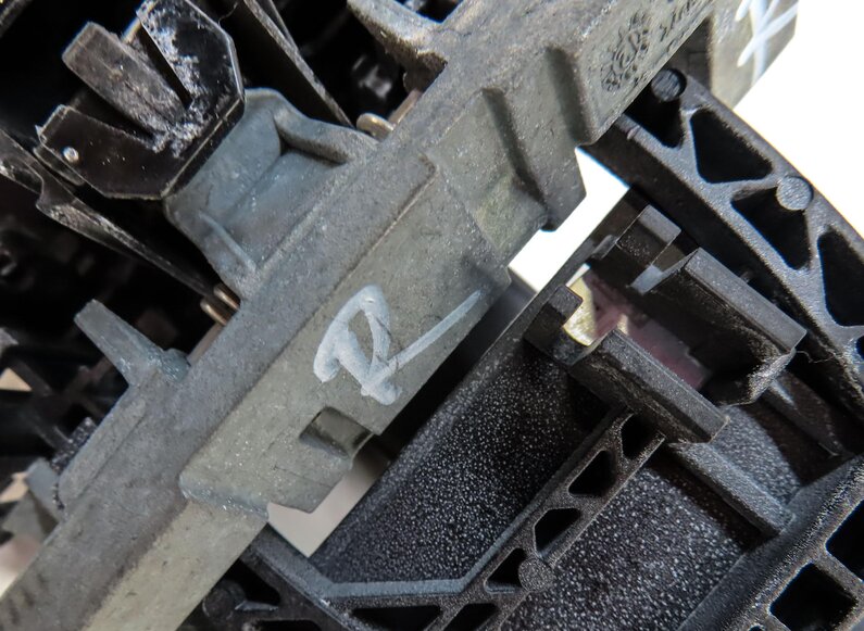 Thumbnail 6: 12-17 RANGE ROVER SPORT EVOQUE (L405 L494) RIGHT REAR PASSIVE DOOR HANDLE BLACK