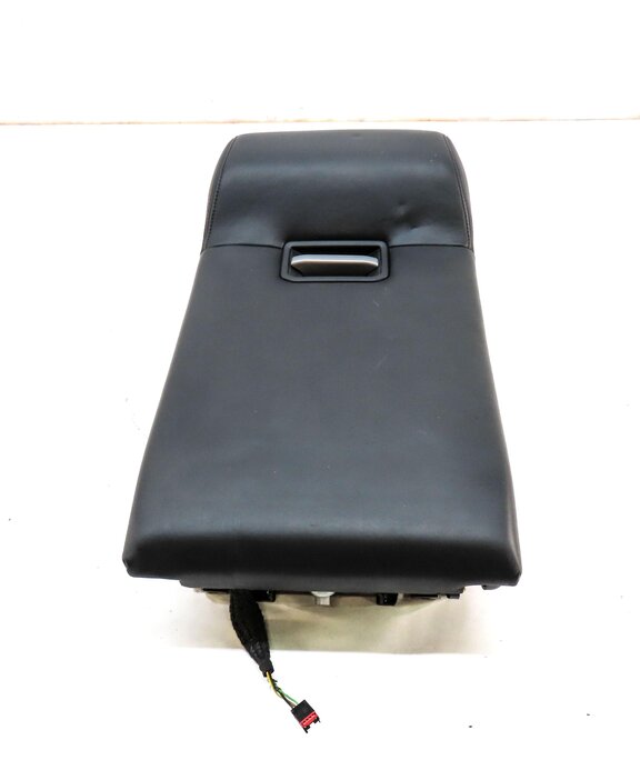 Thumbnail 2: 2013 LAND RANGE ROVER L405 REAR 2ND ROW SEAT FOLD DOWN ARMREST CUPHOLDER (BLACK)