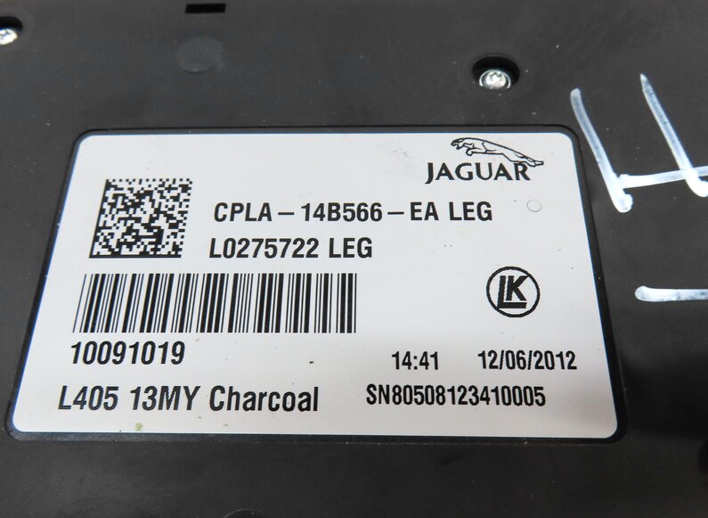 Thumbnail 6: 2013 LAND RANGE ROVER (L405) FRONT LEFT DRIVER SEAT ADJUST SWITCH (BLACK)