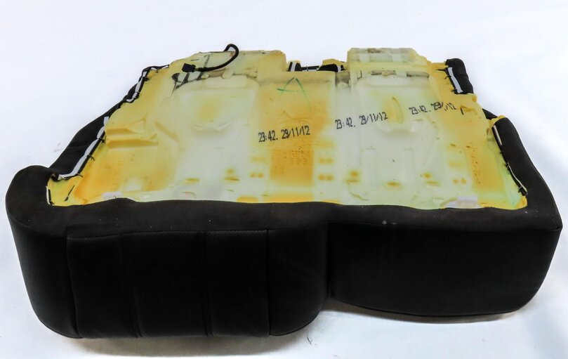 Thumbnail 5: 2013 LAND RANGE ROVER (L405) REAR 2ND ROW LEFT HEATED LOWER SEAT CUSHION (BLACK)