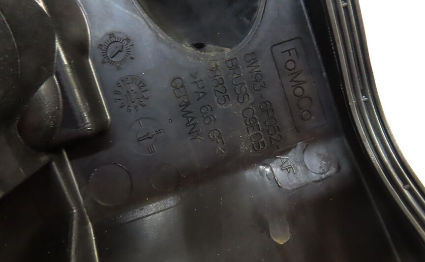 Thumbnail 7: 10-18 RANGE ROVER SPORT (L320 L322 L494 L405) 5.0L V8 - LEFT ENGINE VALVE COVER