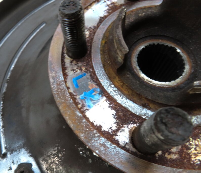 Thumbnail 6: 2013-2016 RANGE ROVER (L405) LEFT DRIVER REAR SPINDLE KNUCKLE WHEEL HUB