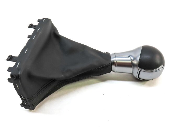 Thumbnail 5: 2016 AUDI A3 (8V) GEAR SHIFTER SHIF KNOB & BOOT ASSEMBLY (BLACK & SILVER)