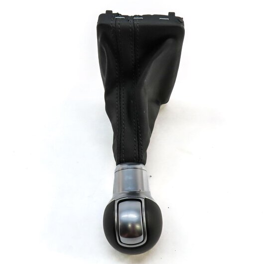Thumbnail 6: 2016 AUDI A3 (8V) GEAR SHIFTER SHIF KNOB & BOOT ASSEMBLY (BLACK & SILVER)