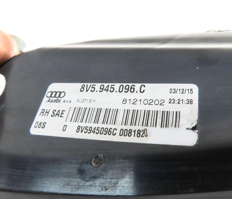 Thumbnail 6: 15-16 AUDI A3 S3 8V SEDAN CONVERTIBLE RIGHT OUTER LED TAILLIGHT BRAKE LIGHT LAMP