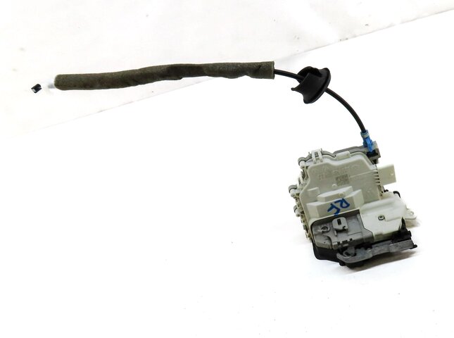 Thumbnail 3: 15-21 AUDI A3 S3 A4 Q5 TT (8V B9 MK3 FY) RIGHT FRONT PASSENGER DOOR LOCK LATCH