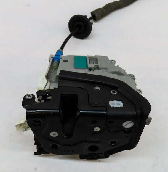 Thumbnail 5: 15-21 AUDI A3 S3 A4 Q5 TT (8V B9 MK3 FY) RIGHT FRONT PASSENGER DOOR LOCK LATCH