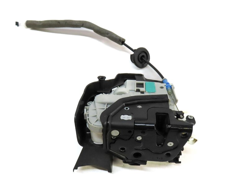 Thumbnail 5: 15-21 AUDI A3 S3 A4 Q5 TT (8V B9 MK3 FY) LEFT FRONT DRIVER DOOR LOCK LATCH