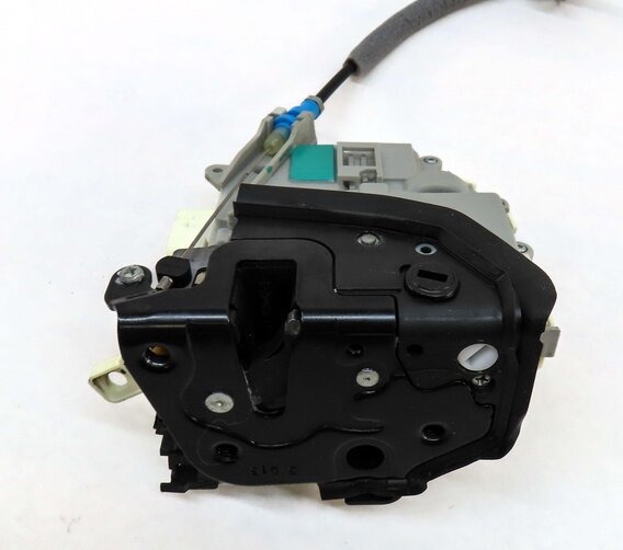 Thumbnail 5: 10-18 AUDI A3 A4 A8 Q3 Q5 S3 S4 SQ5 S8 (B8 D4 4H 8K 8R 8V) RIGHT REAR DOOR LATCH