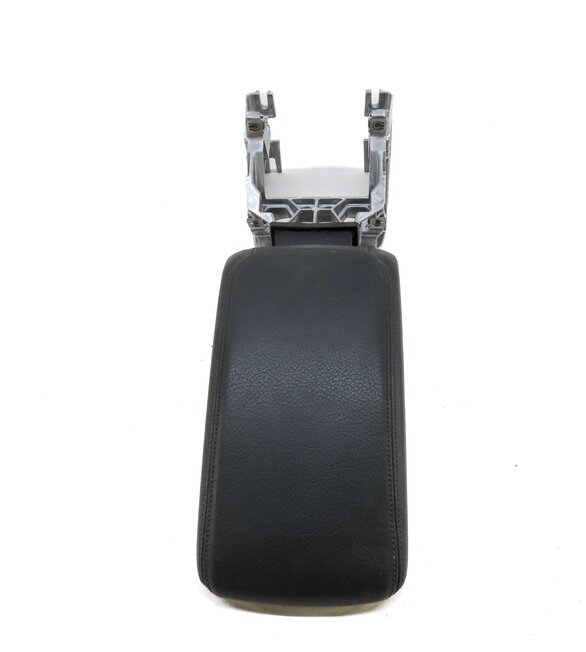 Thumbnail 2: 15-19 AUDI A3 S3 RS3 (8V 8VF) FRONT CENTER CONSOLE ARMREST LID (BLACK)