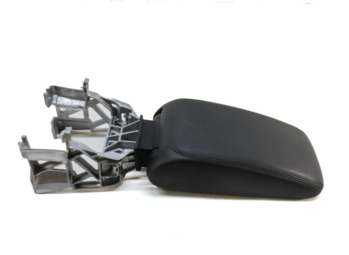 Thumbnail 4: 15-19 AUDI A3 S3 RS3 (8V 8VF) FRONT CENTER CONSOLE ARMREST LID (BLACK)