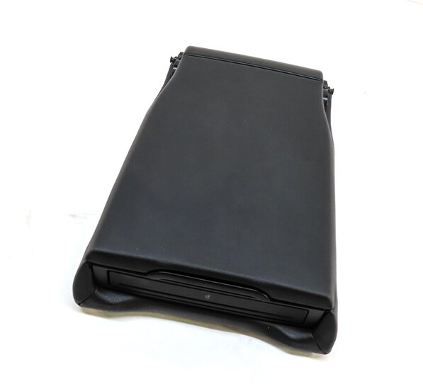 Thumbnail 1: 2016 AUDI A3 (8V) REAR CENTER SEAT FOLD DOWN ARMREST & CUP HOLDER (BLACK FZ)
