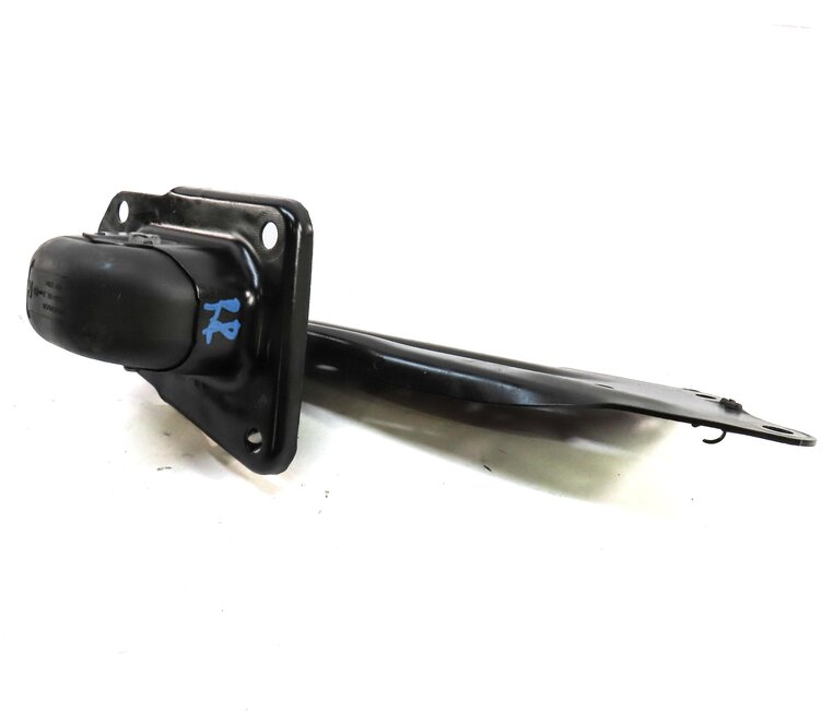 Thumbnail 2: 2015-2019 AUDI VW GOLF / A3 S3 RS3 TT (8V MK3) RIGHT PASSENGER REAR TRAILING ARM