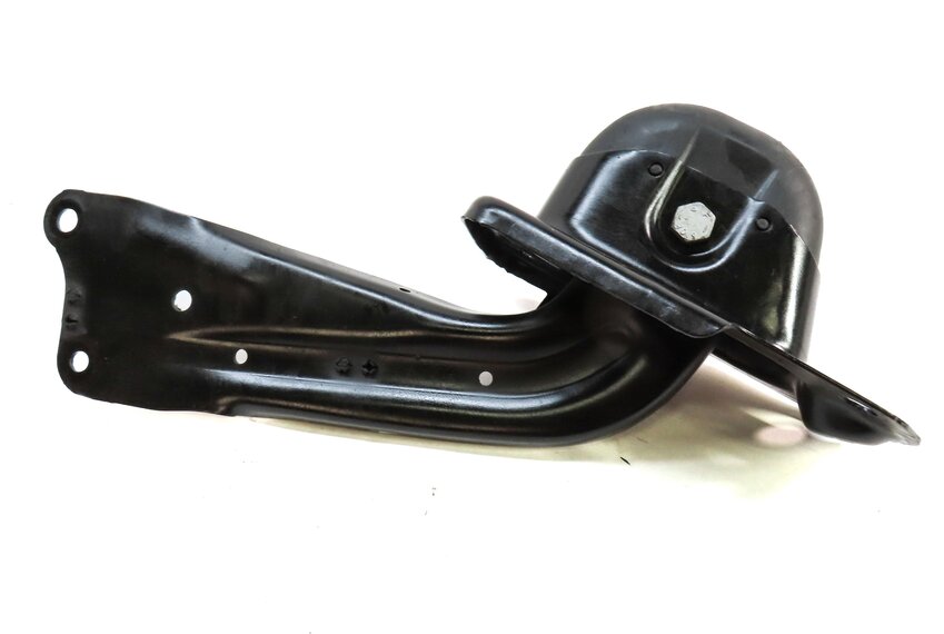 Thumbnail 4: 2015-2019 AUDI VW GOLF / A3 S3 RS3 TT (8V MK3) RIGHT PASSENGER REAR TRAILING ARM