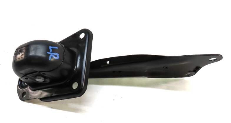 Thumbnail 2: 2015-2019 AUDI VW GOLF / A3 S3 RS3 TT (8V MK3) LEFT DRIVER REAR TRAILING ARM