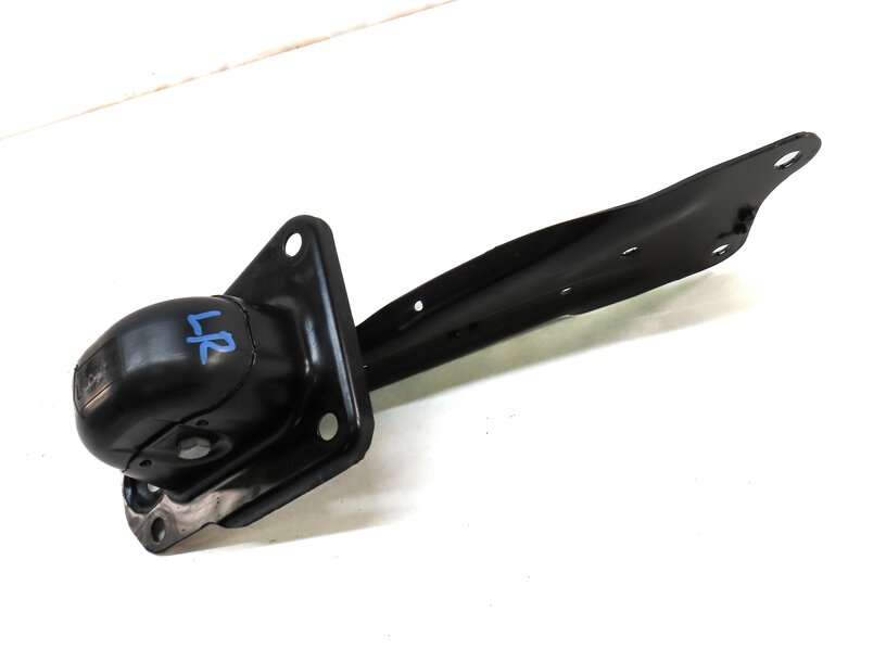Thumbnail 3: 2015-2019 AUDI VW GOLF / A3 S3 RS3 TT (8V MK3) LEFT DRIVER REAR TRAILING ARM