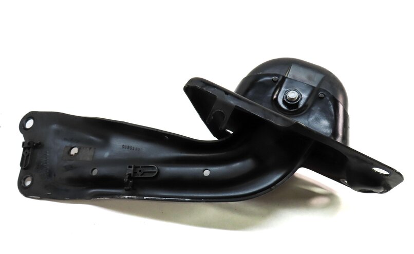 Thumbnail 4: 2015-2019 AUDI VW GOLF / A3 S3 RS3 TT (8V MK3) LEFT DRIVER REAR TRAILING ARM