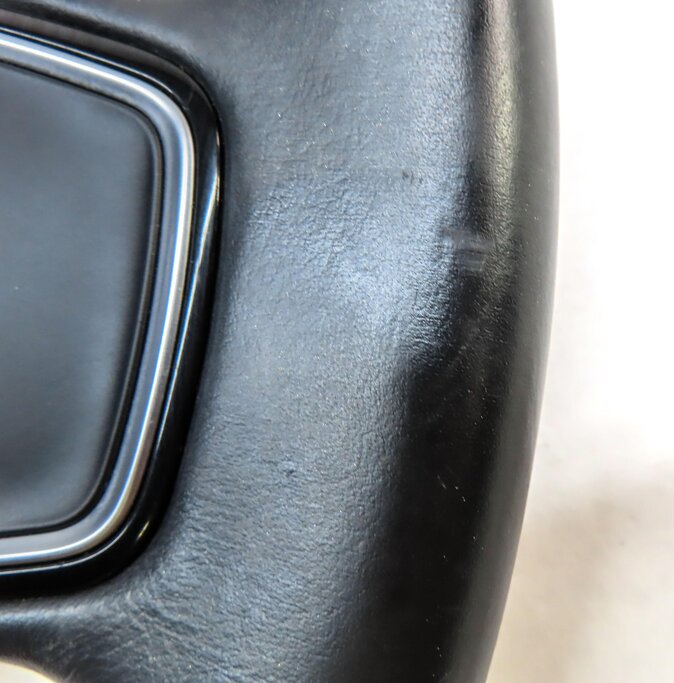 Thumbnail 6: 15-16 AUDI A3 (8V) LEFT DRIVER 3-SPOKE SPORT STEERING WHEEL w/ SWITCHES (BLACK)