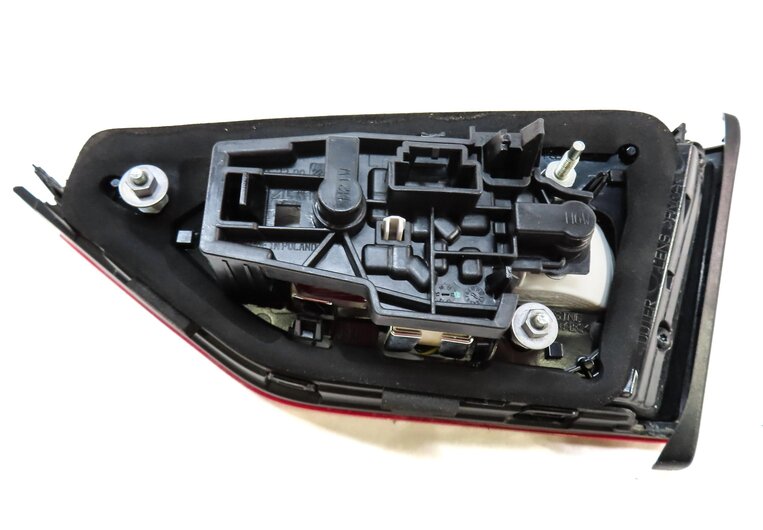 Thumbnail 5: 2015-2016 AUDI A3 S3 (8V) SEDAN CONVERTIBLE LEFT INNER LED TAILLIGHT LIGHT LAMP