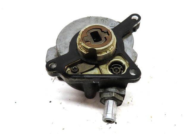 Thumbnail 2: 2009 PORSCHE CAYENNE (957) 3.6L VR6 ENGINE BRAKE VACUUM PUMP 03H145100C