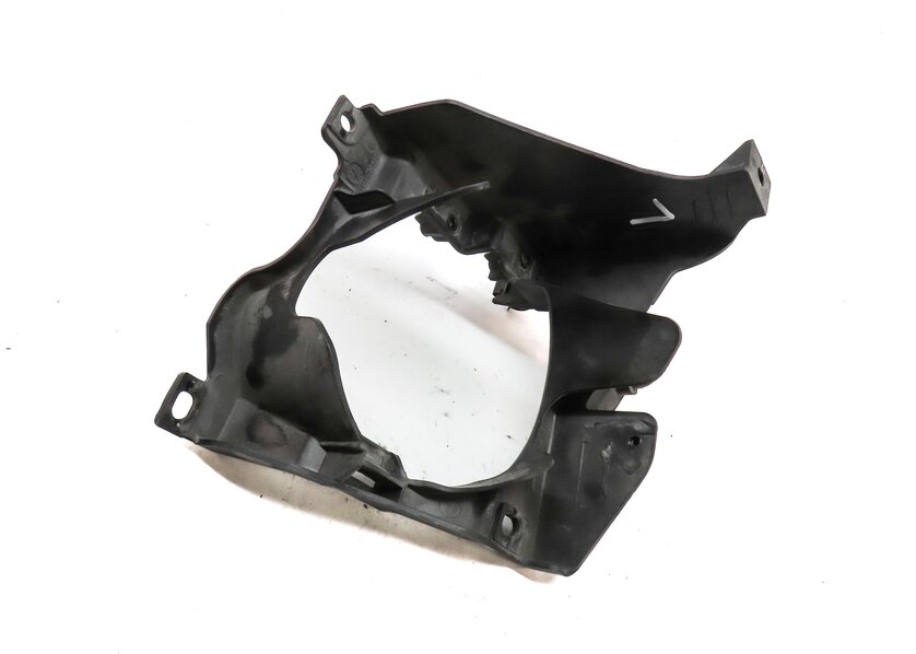 2009 PORSCHE CAYENNE (957) FRONT LEFT DRIVER FOG LIGHT MOUNTING BRACKET