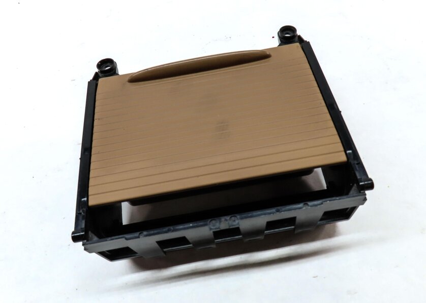 Thumbnail 3: 2009 PORSCHE CAYENNE (957) CENTER CONSOLE STORAGE COMPARTMENT HAVANNA SAND BEIGE