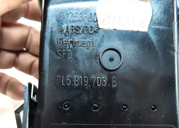Thumbnail 6: 2009 PORSCHE CAYENNE (957) FRONT LEFT DRIVER DASH A/C HEATER AIR VENT (BLACK)
