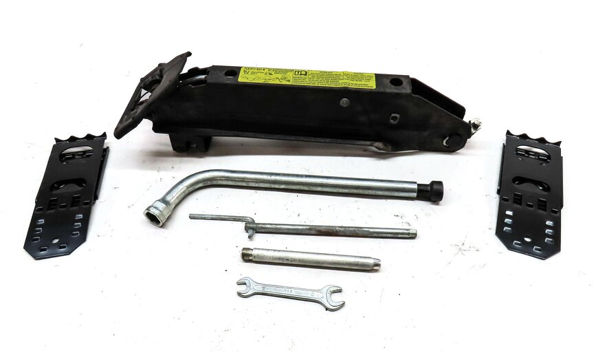 Thumbnail 2: 2003-2010 PORSCHE CAYENNE (955) SCISSOR JACK HANDLE LUG WRENCH CHOCK TOOL KIT