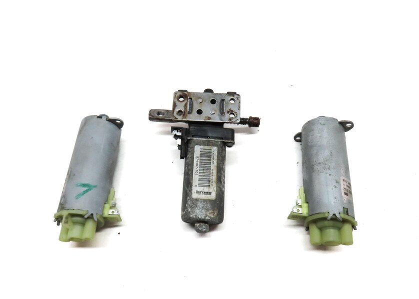 Thumbnail 4: 2009 PORSCHE CAYENNE (957) FRONT LEFT DRIVER SEAT ADJUST MOTOR SET 3 0130002532