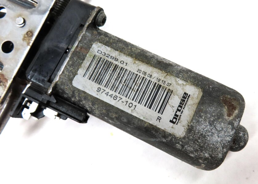 Thumbnail 6: 2009 PORSCHE CAYENNE (957) FRONT LEFT DRIVER SEAT ADJUST MOTOR SET 3 0130002532