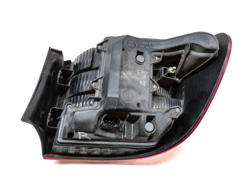 Thumbnail 5: 2008-2010 PORSCHE CAYENNE (957) RIGHT PASSENGER REAR TAILLIGHT BRAKE LIGHT LAMP