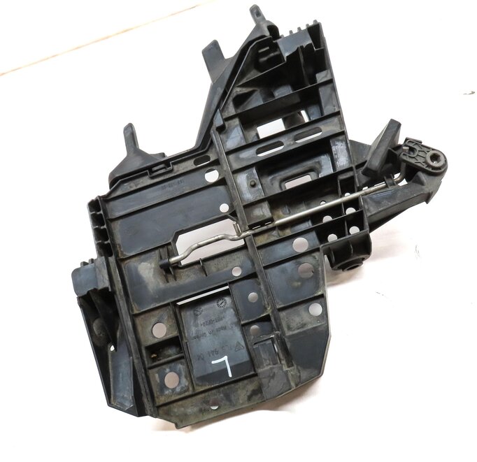 Thumbnail 3: 2009 PORSCHE CAYENNE (957) FRONT LEFT DRIVER HEADLIGHT MOUNT BRACKET 7L5941045