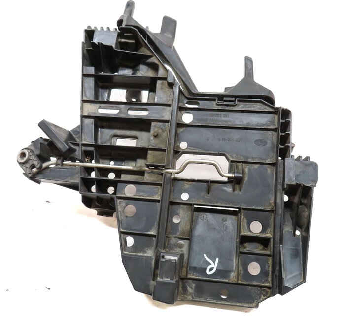 Thumbnail 6: 2009 PORSCHE CAYENNE 957 FRONT RIGHT PASSENGER HEADLIGHT MOUNT BRACKET 7L5941046