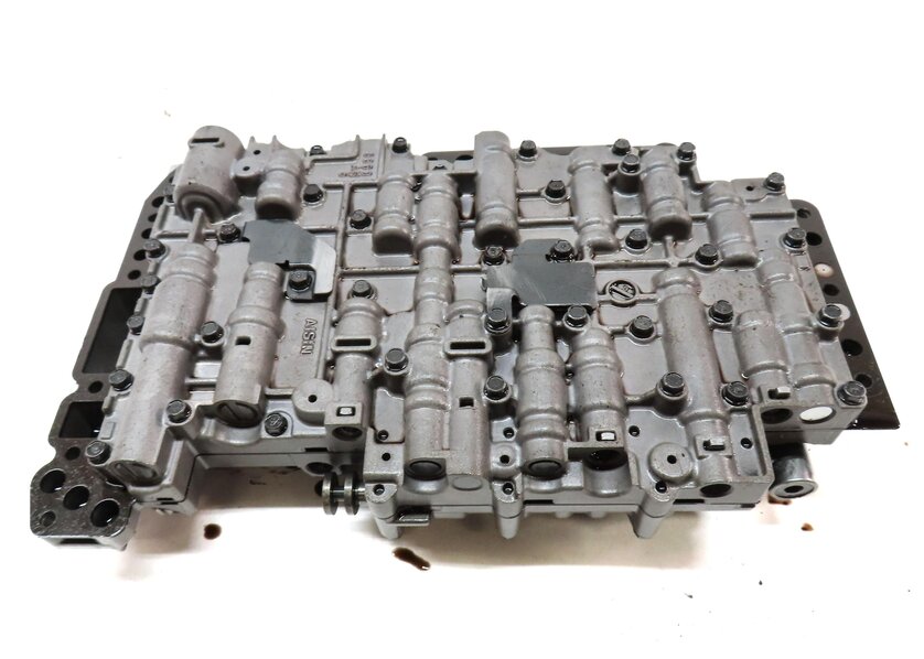 Thumbnail 2: 08-09 PORSCHE CAYENNE 957 3.6L AUTO TRANSMISSION VALVE BODY -FROM VIN 9P8LA26517