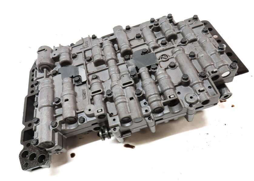 Thumbnail 3: 08-09 PORSCHE CAYENNE 957 3.6L AUTO TRANSMISSION VALVE BODY -FROM VIN 9P8LA26517