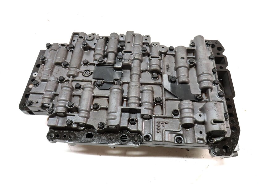 Thumbnail 4: 08-09 PORSCHE CAYENNE 957 3.6L AUTO TRANSMISSION VALVE BODY -FROM VIN 9P8LA26517