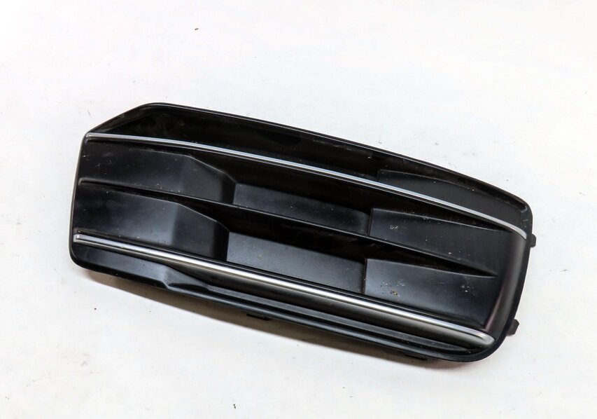 2018 AUDI Q5 (FY 80A) FRONT RIGHT PASSENGER LOWER BUMPER GRILLE (BLACK)