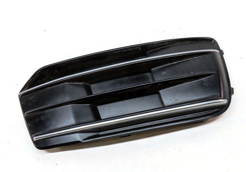 Thumbnail 3: 2018 AUDI Q5 (FY 80A) FRONT RIGHT PASSENGER LOWER BUMPER GRILLE (BLACK)