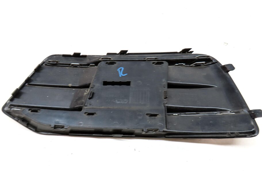 Thumbnail 6: 2018 AUDI Q5 (FY 80A) FRONT RIGHT PASSENGER LOWER BUMPER GRILLE (BLACK)