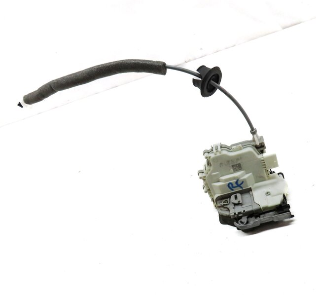 Thumbnail 3: 15-21 AUDI A3 S3 A4 Q5 TT (8V B9 MK3 FY) RIGHT FRONT PASSENGER DOOR LOCK LATCH